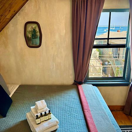ホテル Crew'S Quarters Boarding House - Caters To Men プロビンスタウン エクステリア 写真